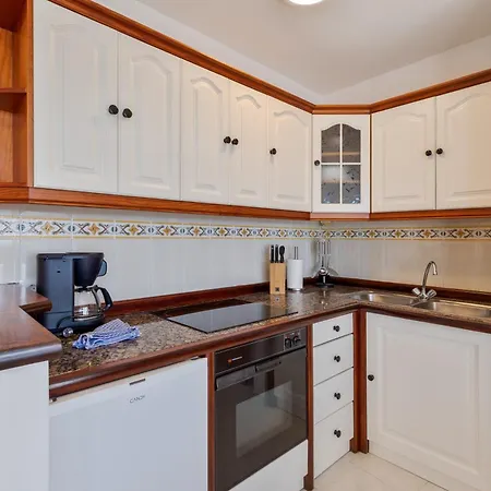 Appartement Playa Delphin 202 *